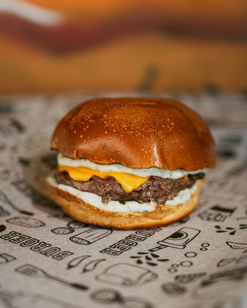 Cheeseburguer Kids do Martino Fogo & Brasa