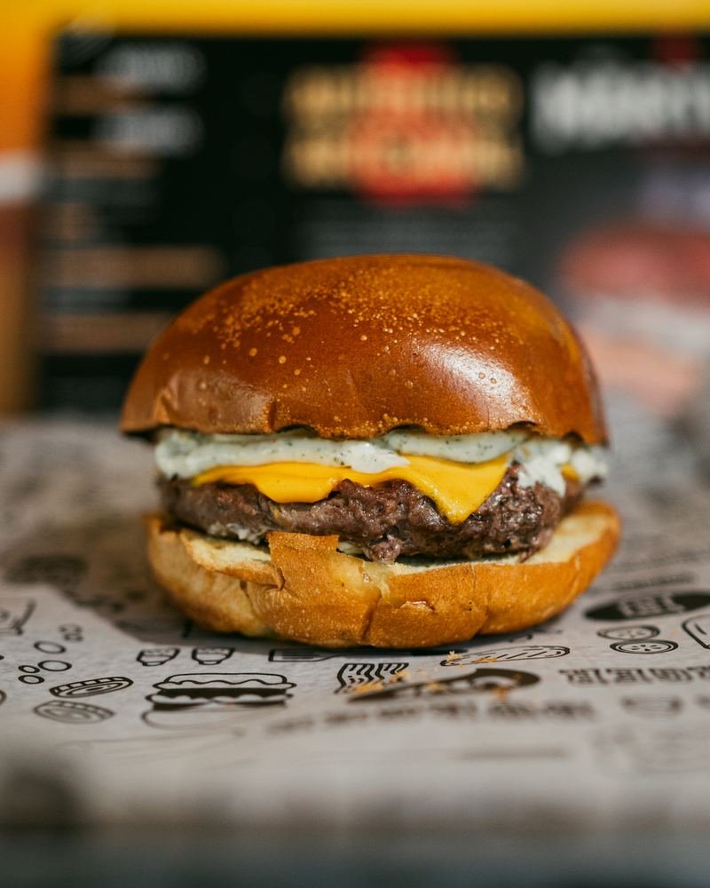 Cheeseburguer do Martino Fogo & Brasa